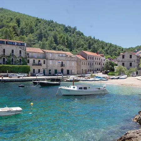 Two-bedroom In Prigradica
