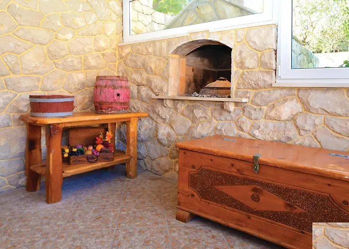 Two-bedroom In Διαμέρισμα Prigradica