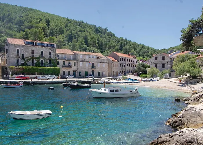 Two-bedroom In Prigradica