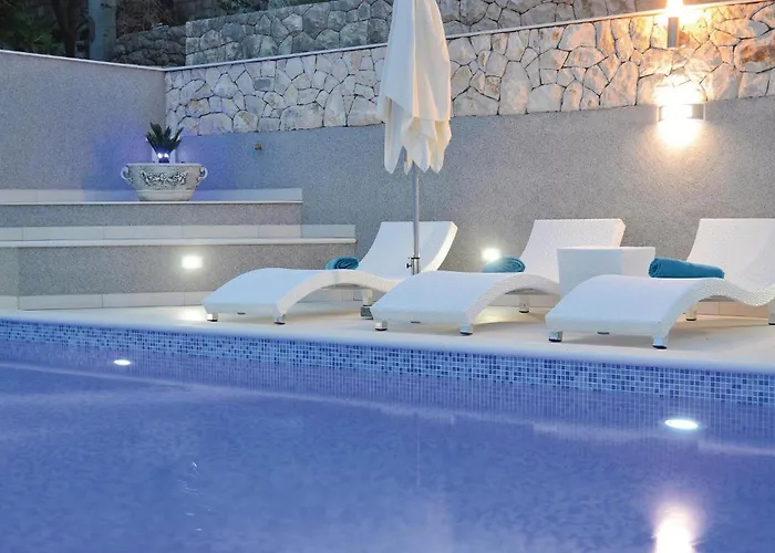 Two-bedroom In Prigradica